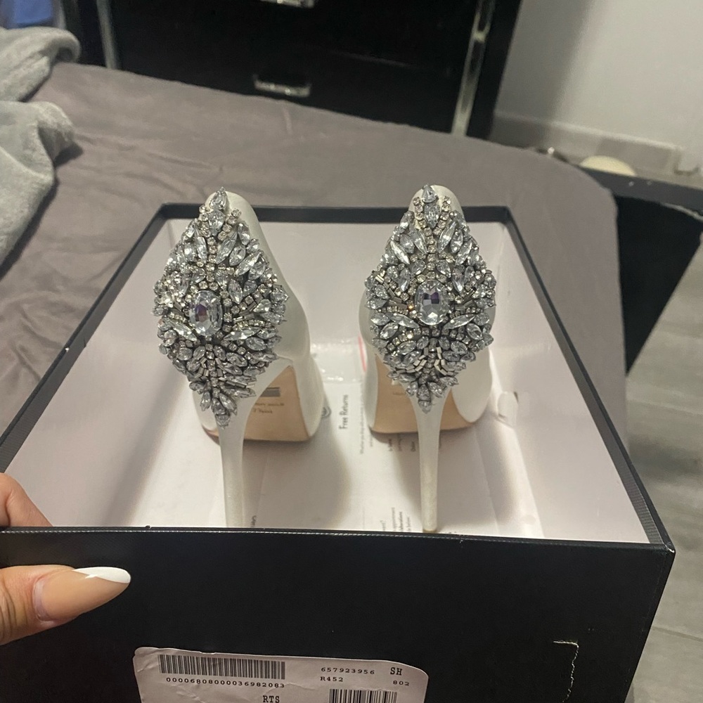 badgley mischka shoes